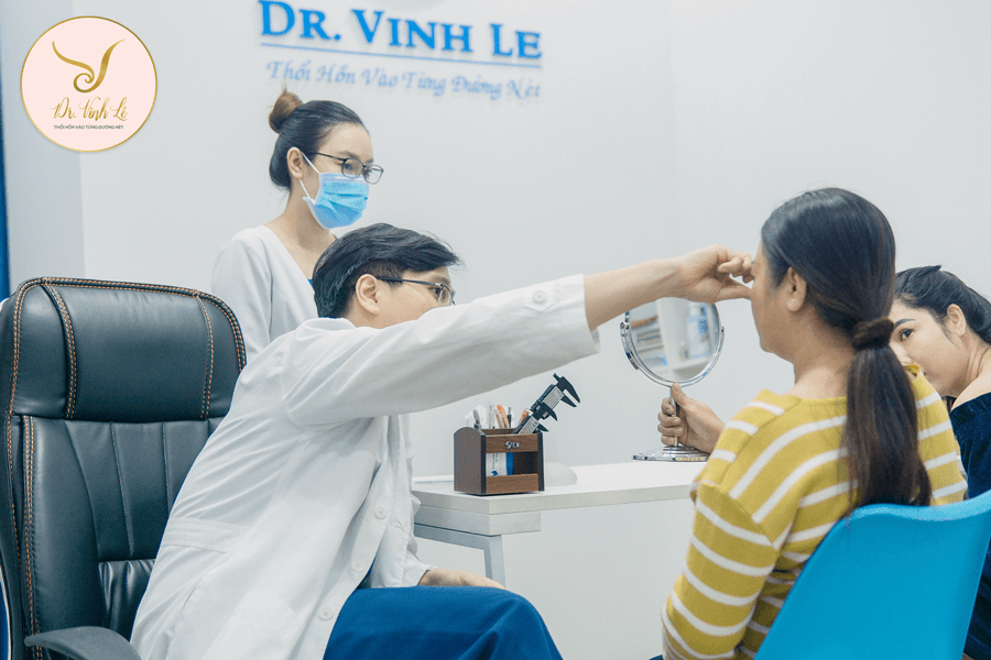Chế độ thăm khám cẩn thận tại Dr Vinh Lê