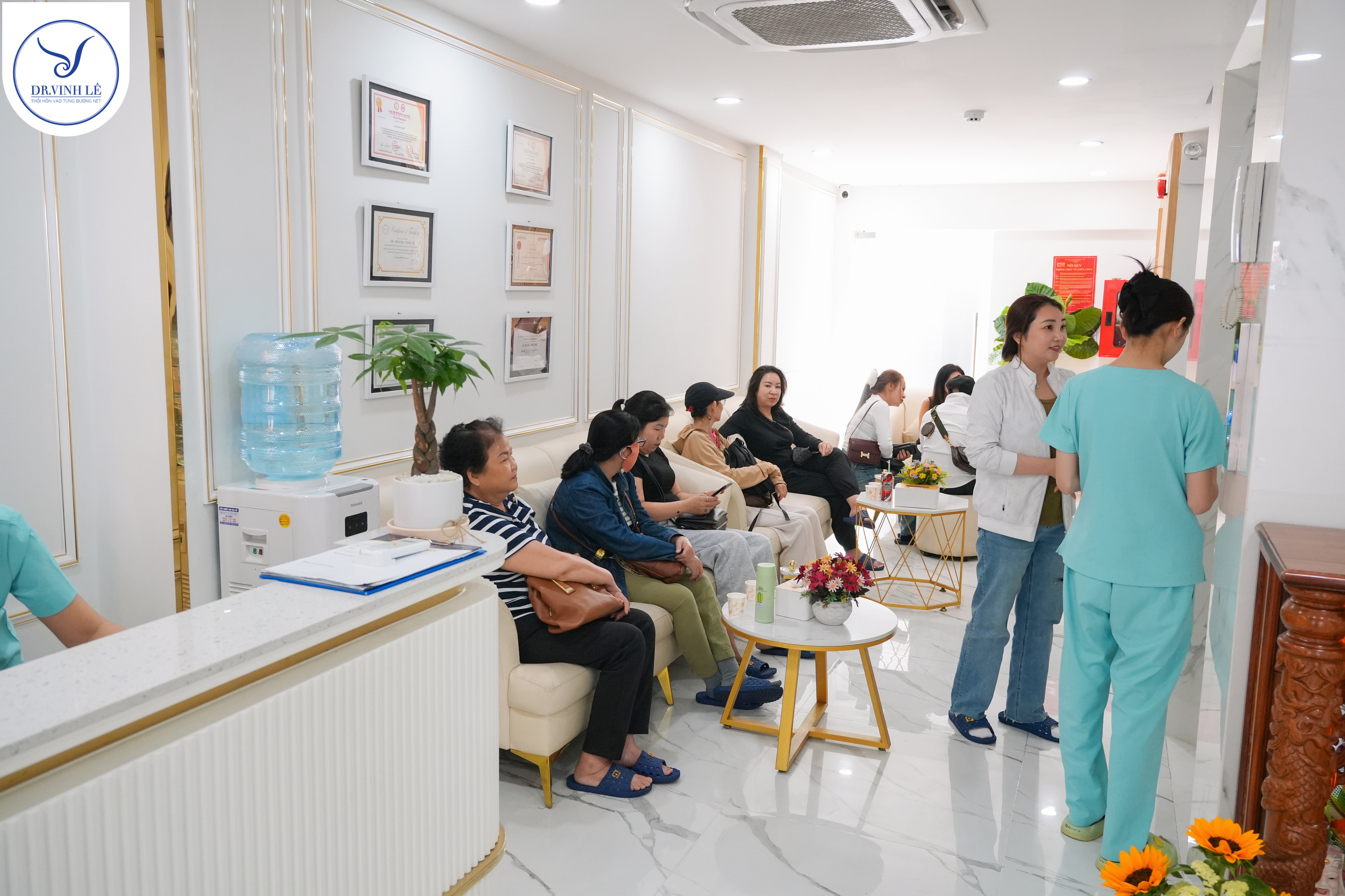 Vì Sao Việt Kiều Chọn Về Việt Nam Phẫu Thuật Thẩm Mỹ?